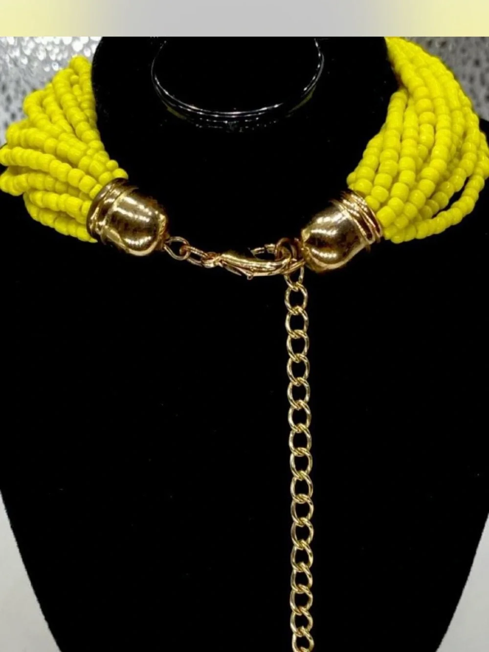 Statement *** Cannery Yellow Multi-Strand Beaded Necklace “ Bonus ! 👀 Pics ;0)